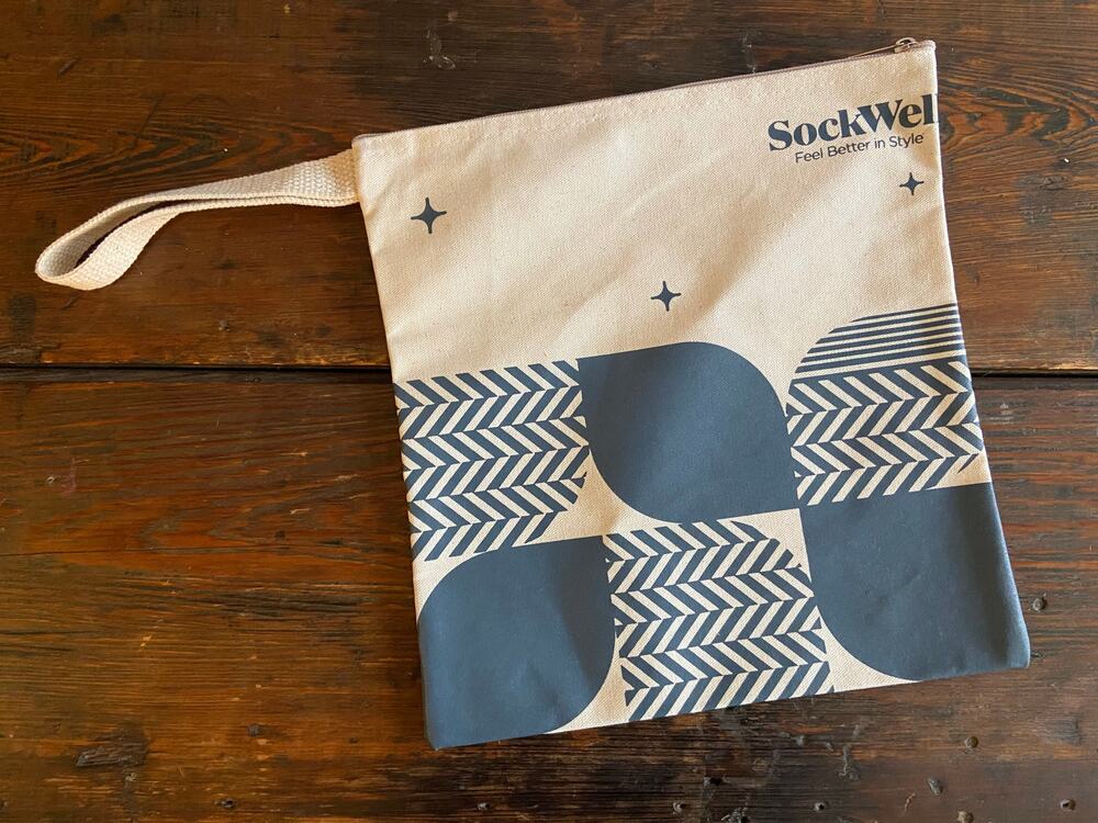 SOCKWELL Everyday Canvas Zip Pouch